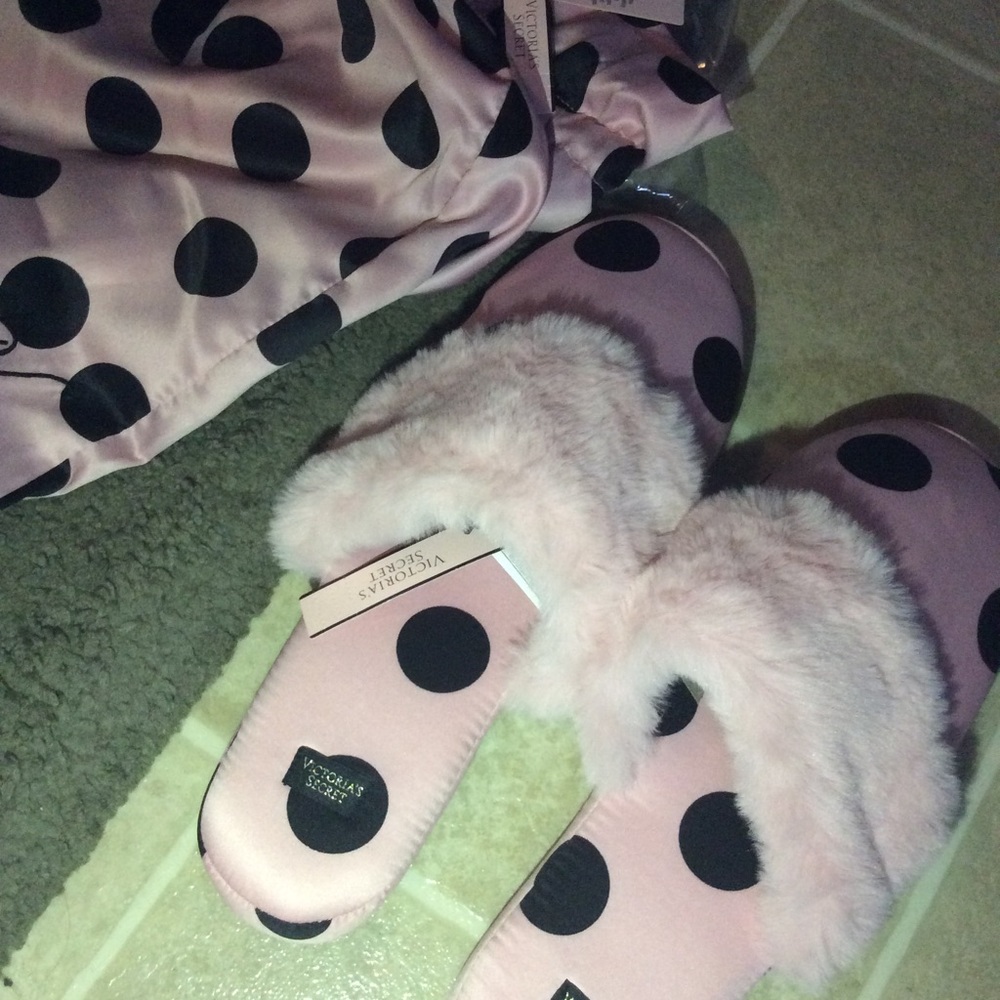 Victoria Secret slippers - Picture 2 of 6